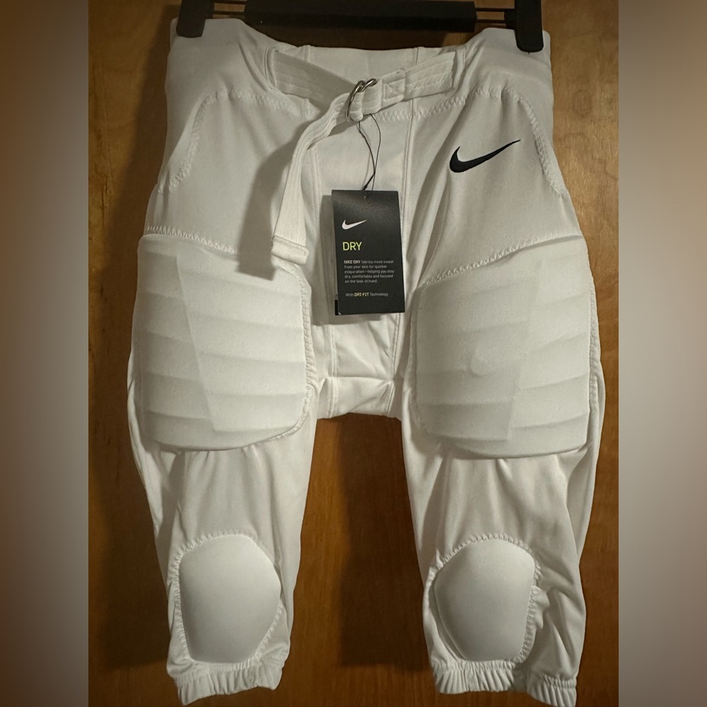 Nike Boys' Dri-FIT Integrated Football Pads Size M